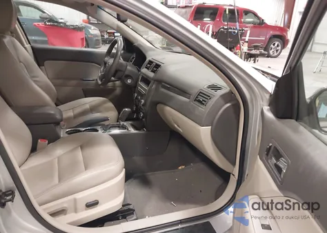 2010 Ford Fusion Sel z USA, uszkodzony, nr VIN 3FAHP0CG3AR195705